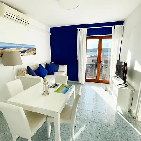 Appartamento Family Monika - Sea View - Heated Pool Punat