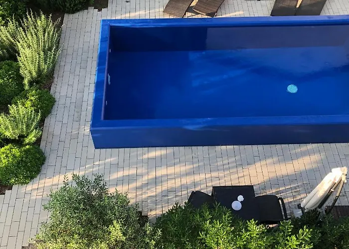 Monika & Breakfast Baskets 145 푸나트