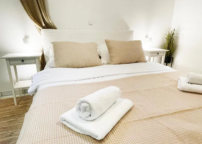 Monika & Breakfast Baskets 145