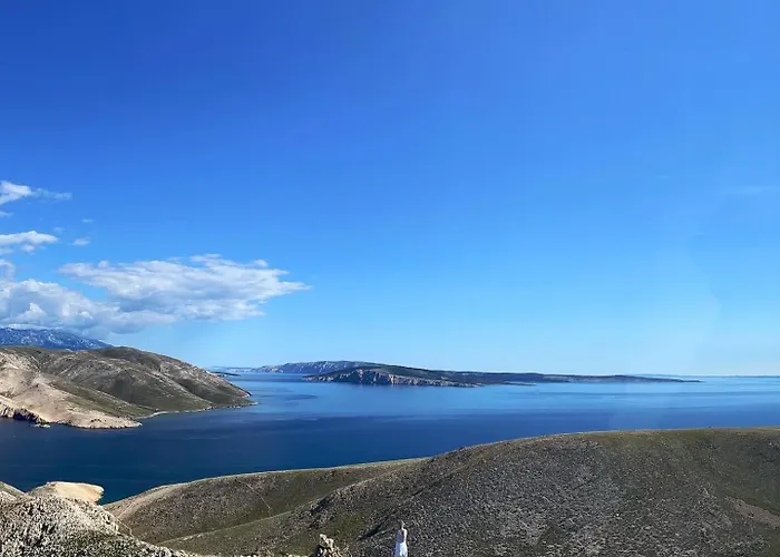 Monika & Breakfast Baskets 145 *