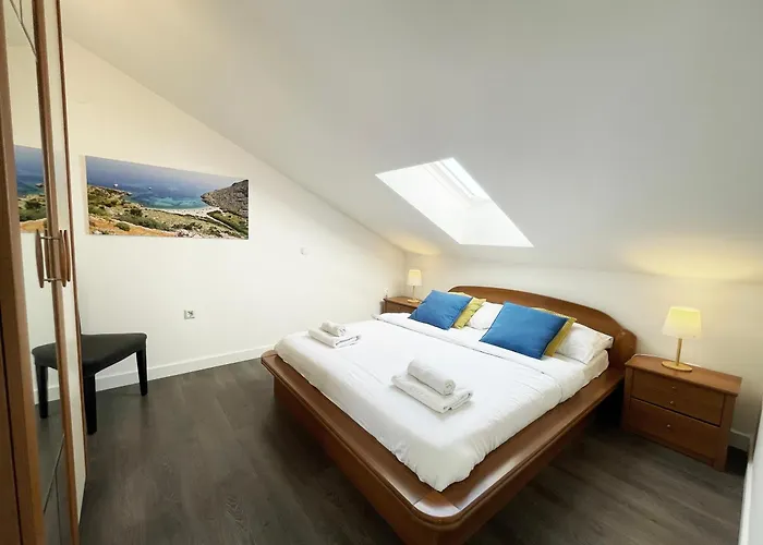 Monika & Breakfast Baskets 145 * 푸나트