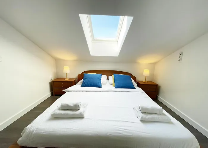 Monika & Breakfast Baskets 145 푸나트