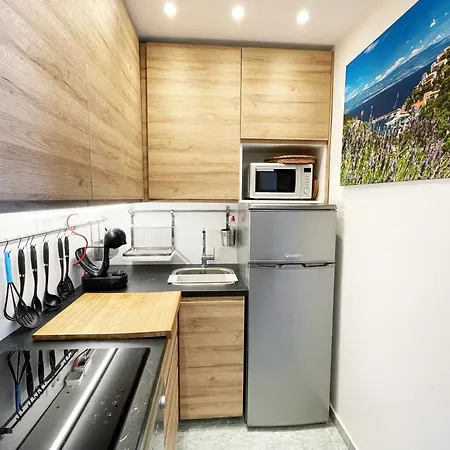 Monika & Breakfast Baskets 145 아파트