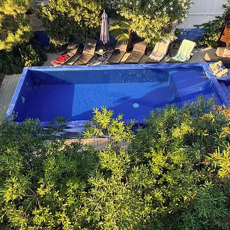 Family Monika - Sea View - Heated Pool Apartmán *
