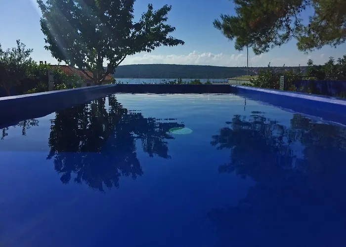 Monika & Breakfast Baskets 145