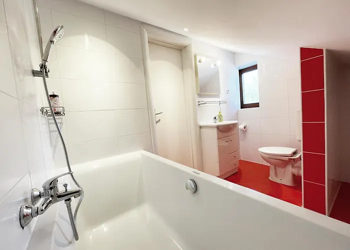 Monika & Breakfast Baskets 145