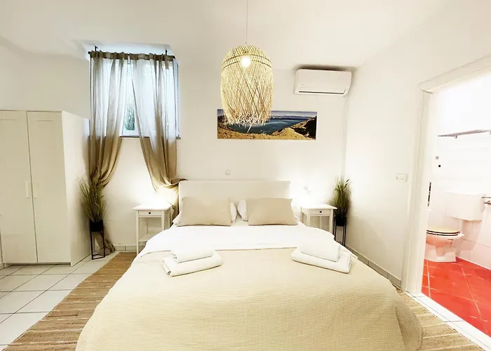 Monika & Breakfast Baskets 145 * Punat