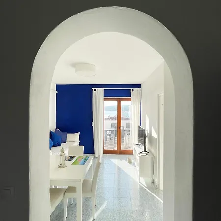 Family Apartments Monika - Sea View - Heated Pool *