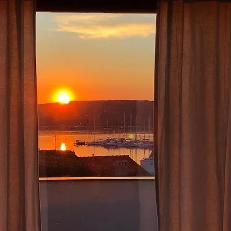 Family Apartments Monika - Sea View - Heated Pool * Punat