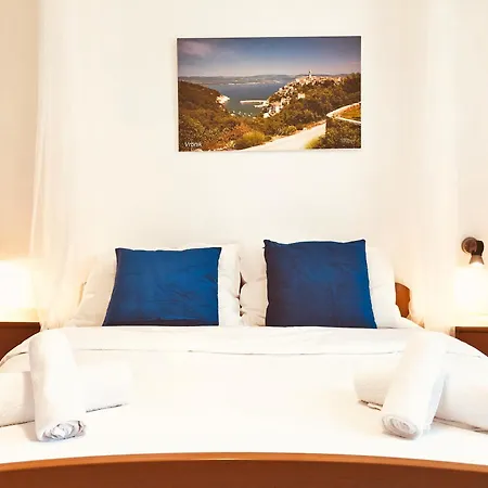 Family Apartments Monika - Sea View - Heated Pool Apartment *