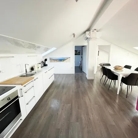 Apartment Family Apartments Monika - Sea View - Heated Pool Punat